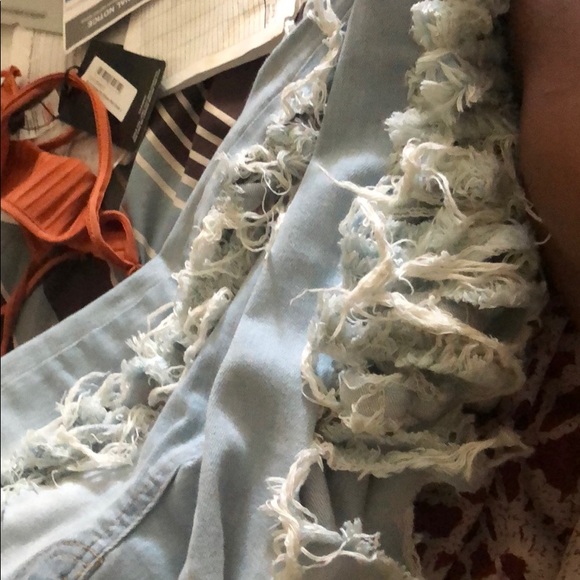 Light distressed jeans - Picture 4 of 4